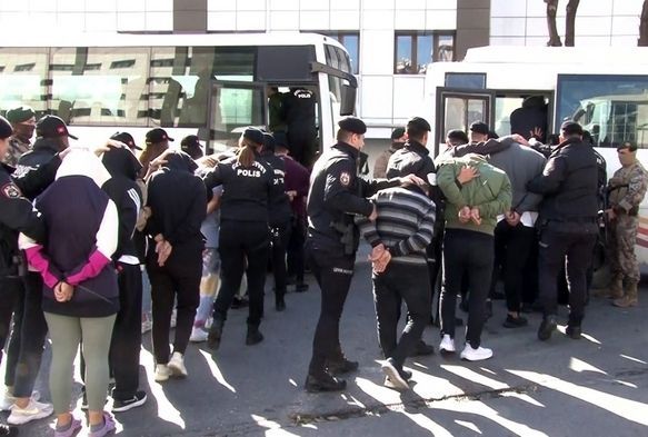 “Comanchero” suç örgütü üyesi 42 şüpheli adliyeye sevk edildi