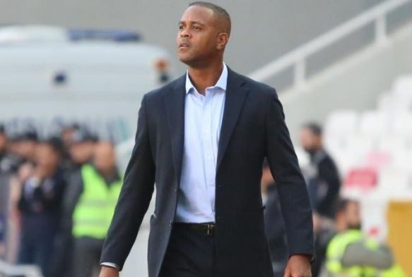 Adana Demirspor'da Patrick Kluivert dnemi sona erdi