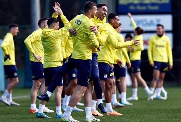 Fenerbahçe’de hedef çifte kupa