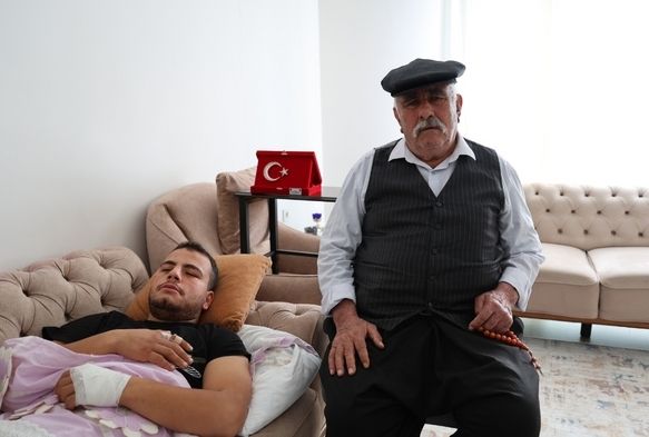 74 torunum var, 5 tanesi cephede