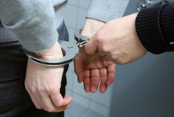 Kadınlar Dolandırıcıyı Arıyor