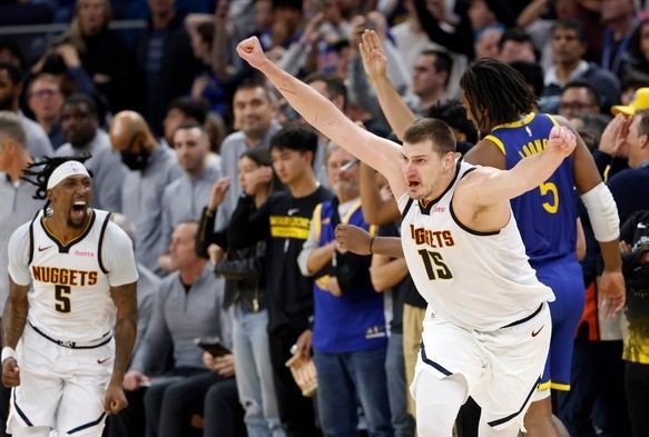 Nikola Jokic Son Saniyede!