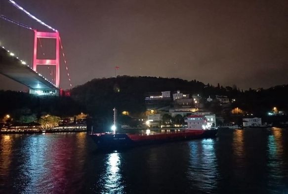İstanbul Boğazı gemi trafiğine kapatıldı