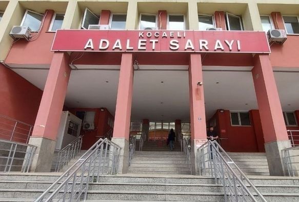 13'nde dğn yapıldı, 14'nde anne oldu