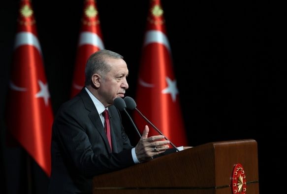 'Adaylarını dahi yapay zekaya soruyorlar'