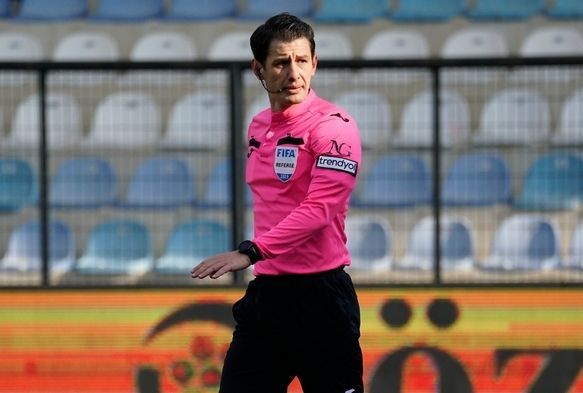 Meler kariyerinde 8 derbide görev aldı