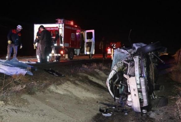 Nevşehir'de feci kaza: 3 l, 6 yaralı