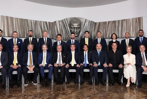 Yeni Yönetim Mazbatayı Aldı