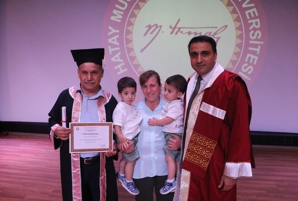8. Diplomasını Aldı!
