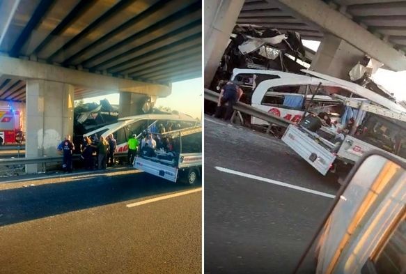 Polatlı'da Otobüs Köprüye Saplandı