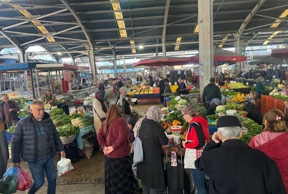 Halk pazarında alım gücü düştü