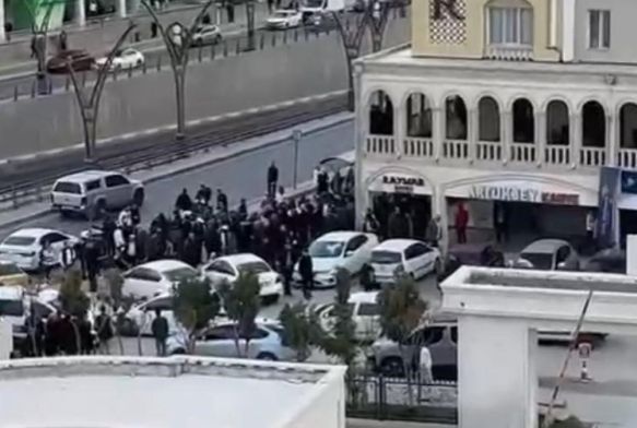 Adliye nnde silahlı kavga: 4 yaralı
