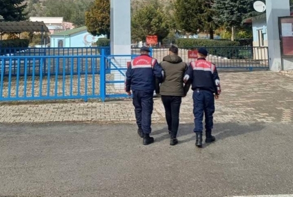 Nafaka yükümlülüğüne yerine getiremedi, tutuklandı