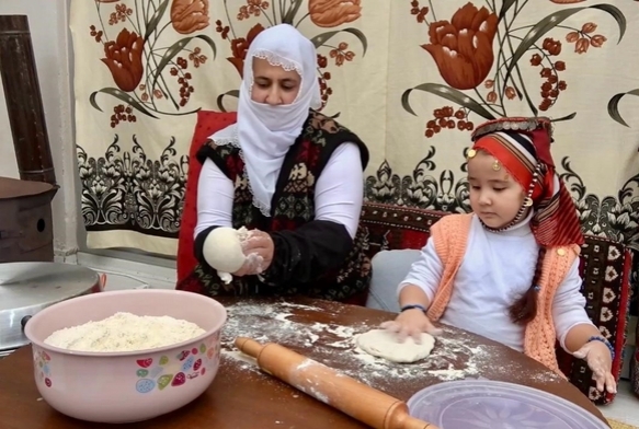 Gelenekler Yeni Nesillere Aktarlyor