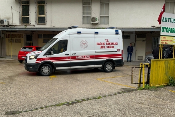 Motosikletle gelip defalarca ate etti