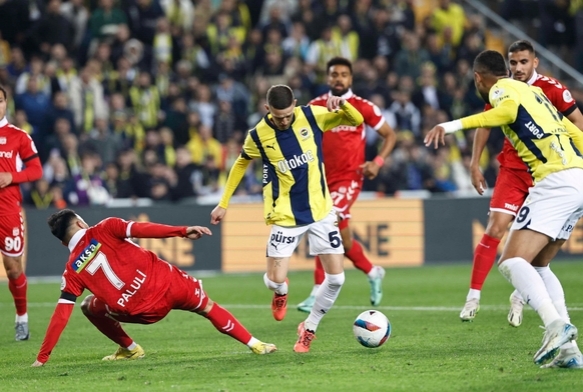 Sivasspor ile Fenerbahe 38. randevuda