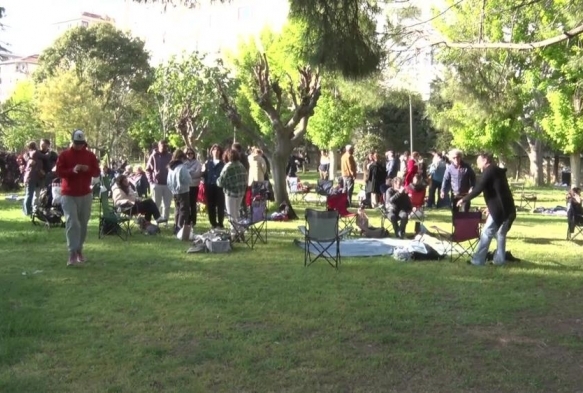 stanbullular deprem sonras parklara akn etti