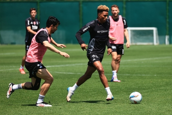 Beşiktaş, kondisyon ve taktik çalıştı