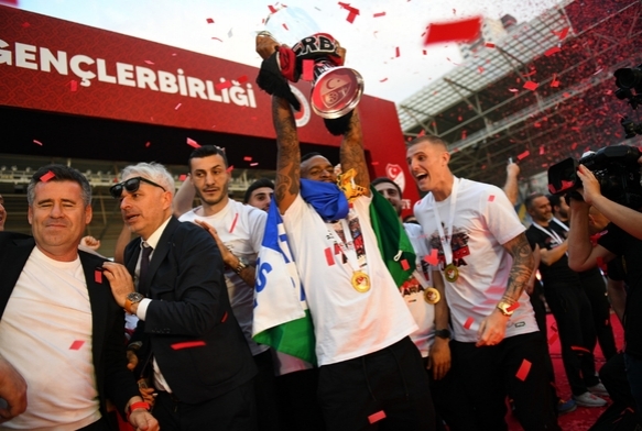 Gençlerbirliği, kupasını aldı