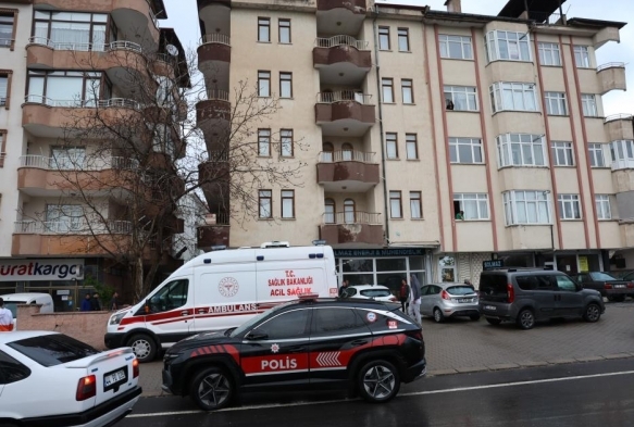 Balkondan den kadn hayatn kaybetti