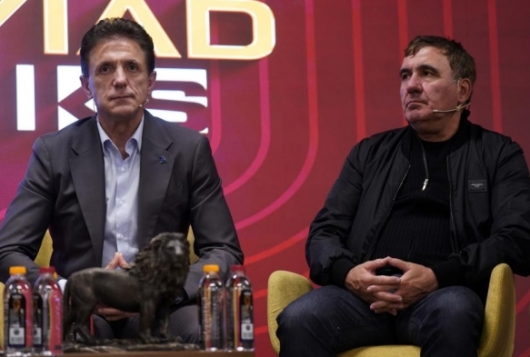 Hagi ve Popescu, yl dnmnde UEFA Kupas zaferini anlatt