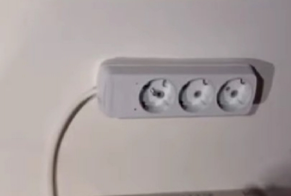 Prizlere gizli kamera yerletirdi