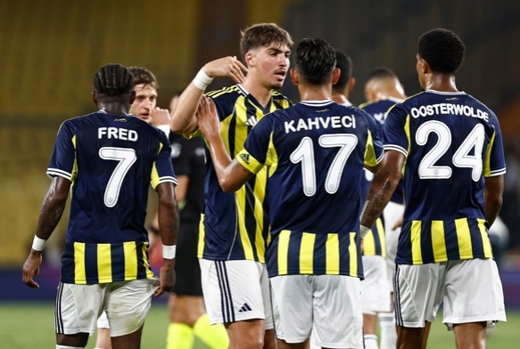 Fenerbahe, UEFA'ya listesini bildirdi