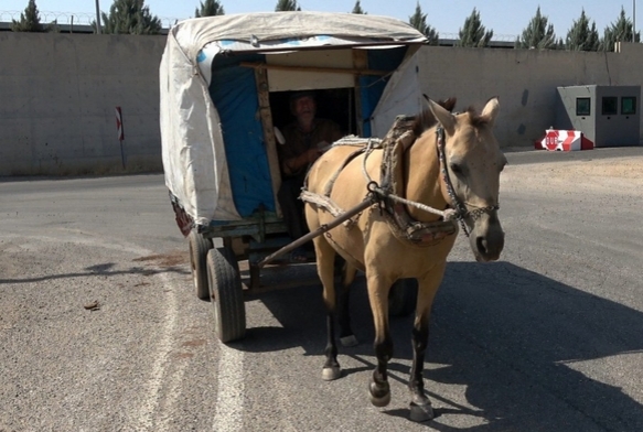 Çerçilik mesleğini 20 yıldır sürdürüyor