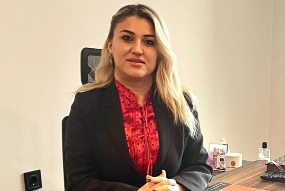 Uzman aklad: 