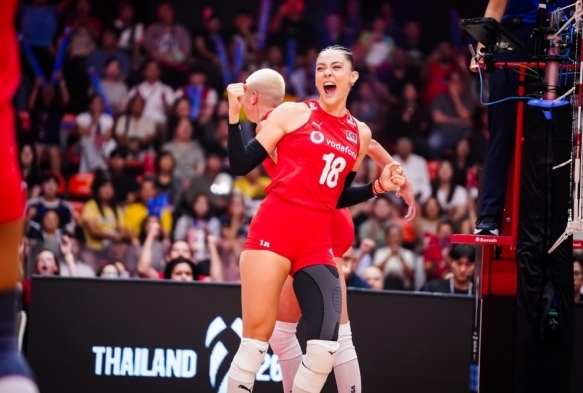 A Milli Voleybol Takm, Dnya ampiyonas tarihinde ilk kez yar fina
