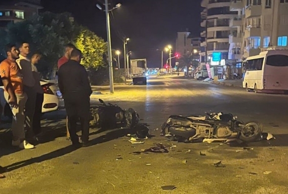 Motosikletler kafa kafaya arpt: 2 l