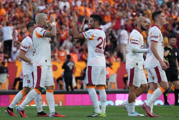 Galatasaray, milli araya lider girdi