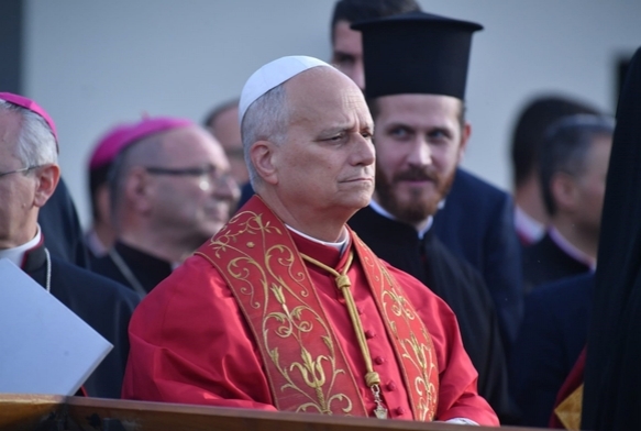 Papa'dan znik'e tarihi ziyaret!