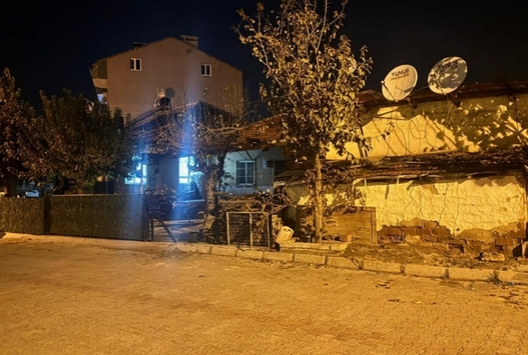 Arkadan ldren ocuk dada yakaland