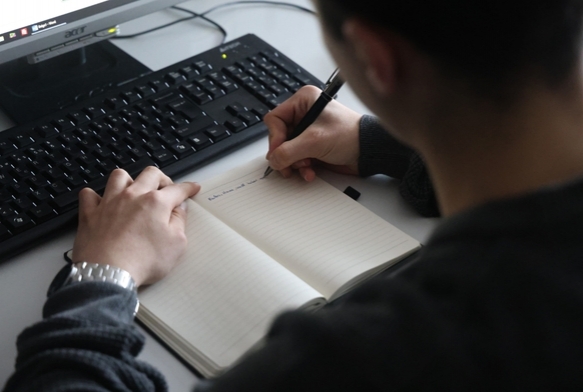 Yeni nesil yazmakta zorlanyor