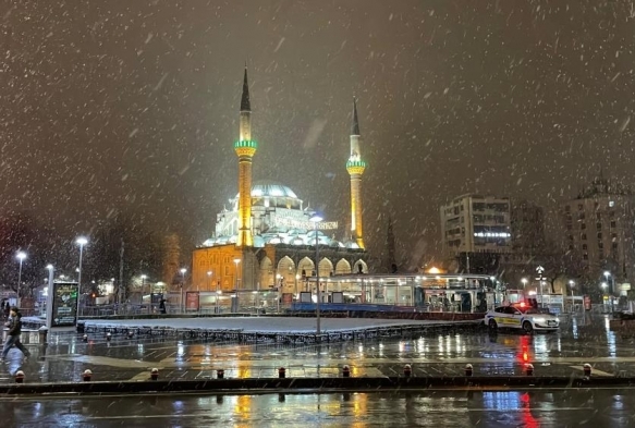 Kayseri�de kar ya���� etkili oldu