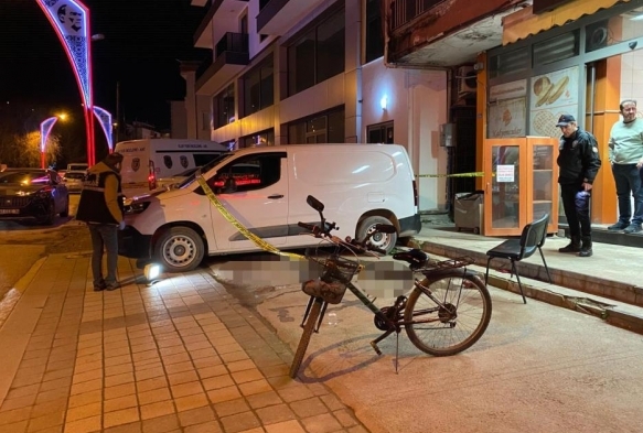 Pide almak i�in gitti�i f�r�nda deh�eti ya�ad�